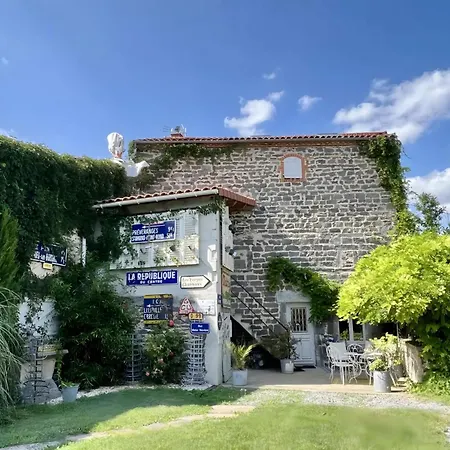 Les Hirondelles Du Marais リオン